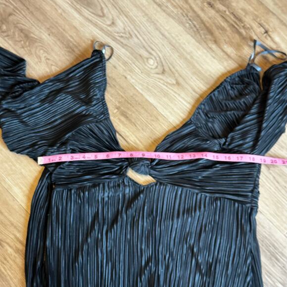 Arula Black Pleated Knot Front Cutout Midi Dress Long Sleeve Size A (L/XL) - Picture 6 of 6
